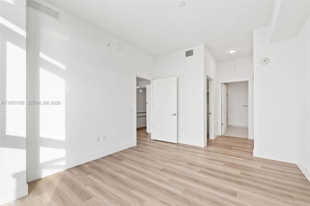 101 Diplomat Pkwy 1703, Hallandale Beach, FL 33009