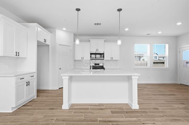 2411 Outpost Canyon Drive, Iowa Colony, TX 77583