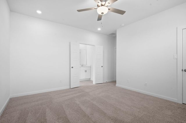 2411 Outpost Canyon Drive, Iowa Colony, TX 77583
