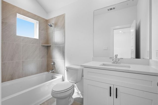 2411 Outpost Canyon Drive, Iowa Colony, TX 77583