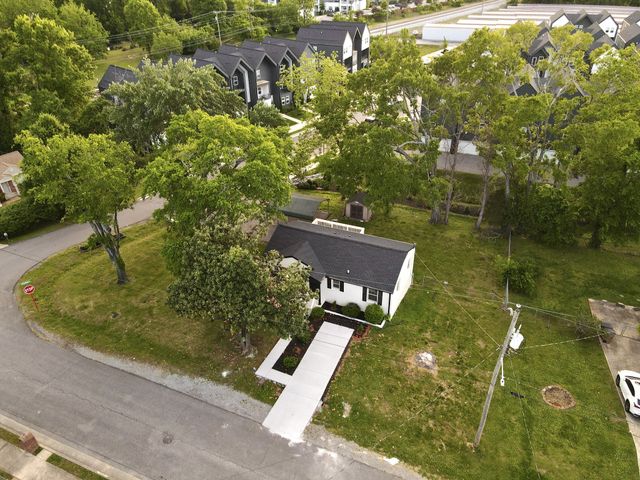 126 Donelsonwood Dr, Nashville, TN 37214