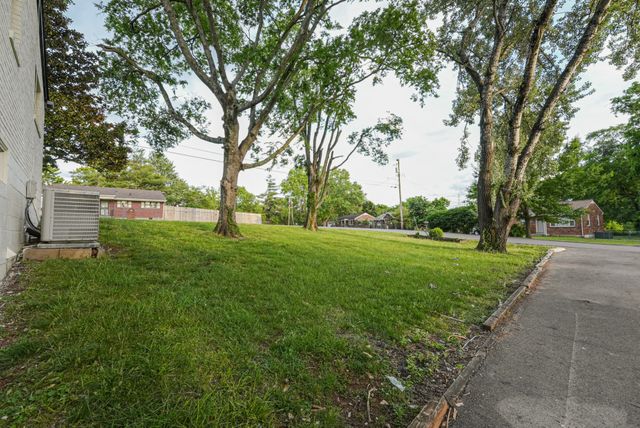 126 Donelsonwood Dr, Nashville, TN 37214
