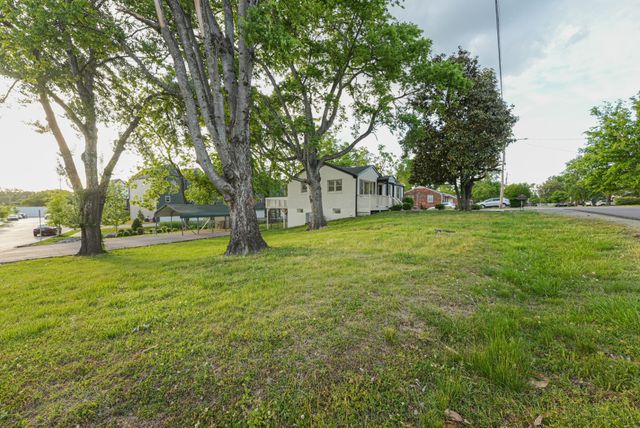 126 Donelsonwood Dr, Nashville, TN 37214