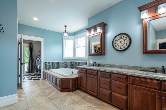 1585 E Rayletown Road, Bloomington, IN 47401