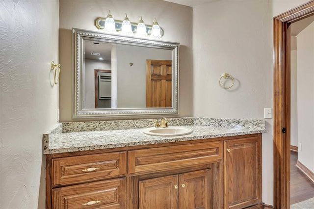 11850 S Broadway, Edmond, OK 73034