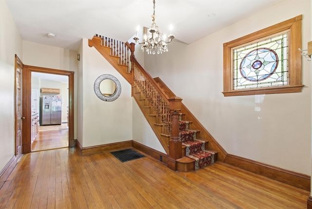 305 Central St, Newton, MA 02466
