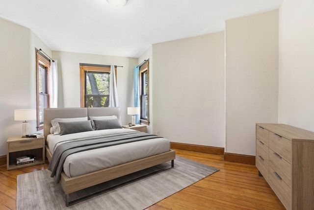 305 Central St, Newton, MA 02466