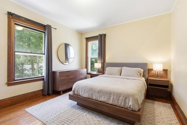 305 Central St, Newton, MA 02466