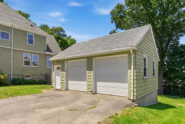 305 Central St, Newton, MA 02466