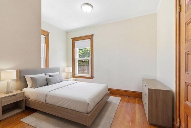 305 Central St, Newton, MA 02466