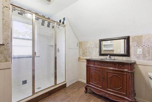 305 Central St, Newton, MA 02466