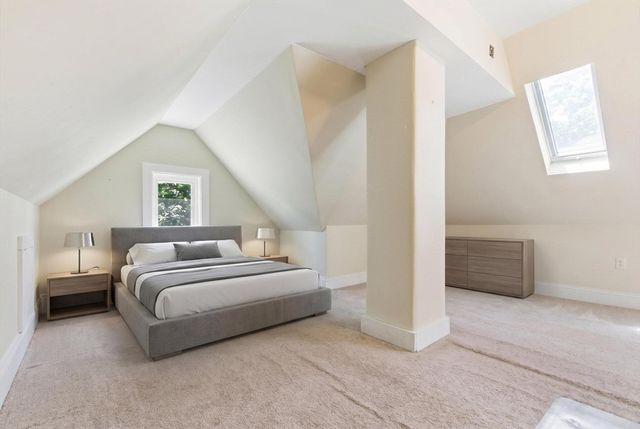 305 Central St, Newton, MA 02466