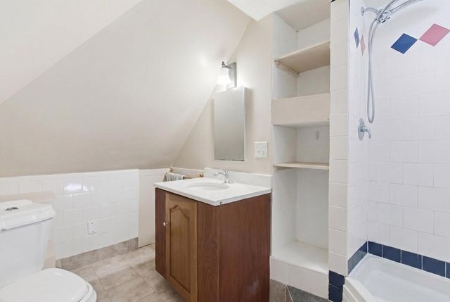 305 Central St, Newton, MA 02466