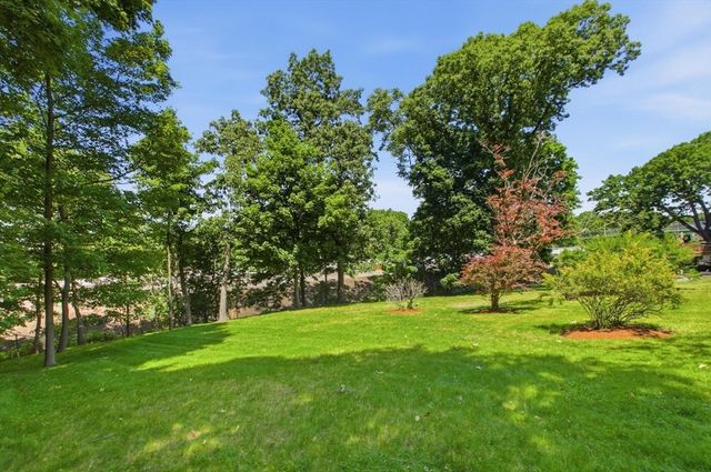 305 Central St, Newton, MA 02466