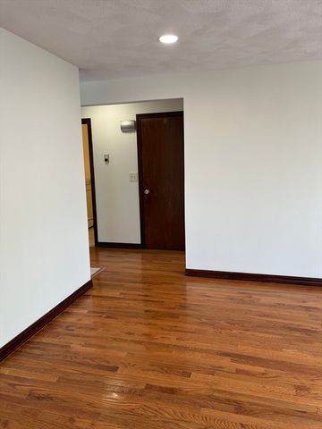77 Star St 4, Pawtucket, RI 02860