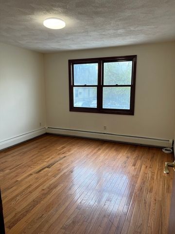 77 Star St 4, Pawtucket, RI 02860