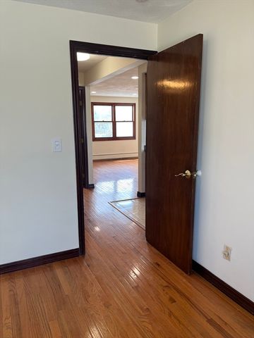 77 Star St 4, Pawtucket, RI 02860