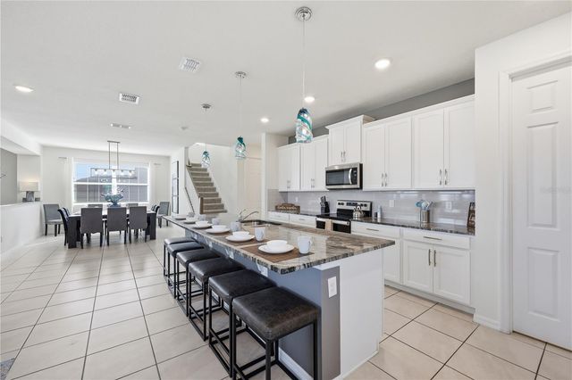 8911 TROPICAL HAVEN COURT, Kissimmee, FL 34747