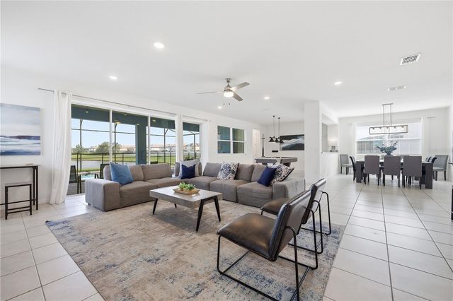 8911 TROPICAL HAVEN COURT, Kissimmee, FL 34747