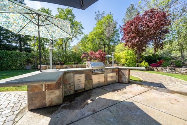 19565 San Vincente Drive, Redding, CA 96003