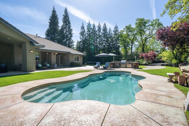19565 San Vincente Drive, Redding, CA 96003