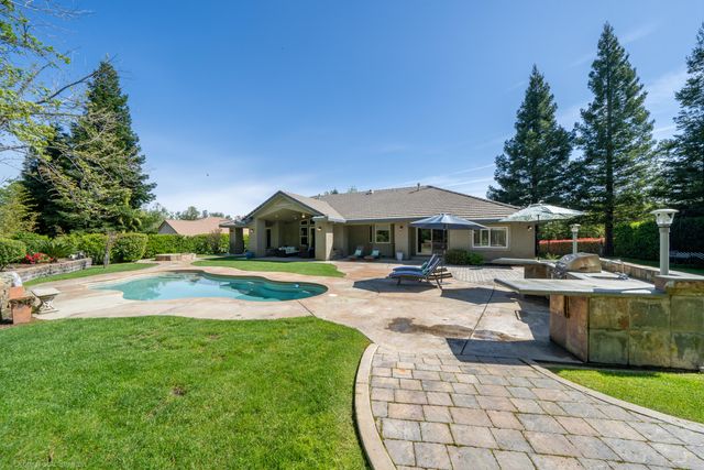 19565 San Vincente Drive, Redding, CA 96003