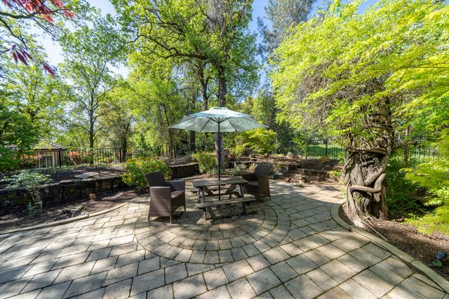 19565 San Vincente Drive, Redding, CA 96003