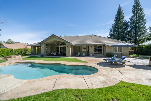 19565 San Vincente Drive, Redding, CA 96003