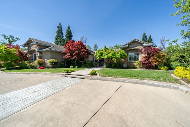 19565 San Vincente Drive, Redding, CA 96003
