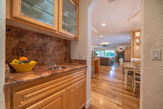 19565 San Vincente Drive, Redding, CA 96003