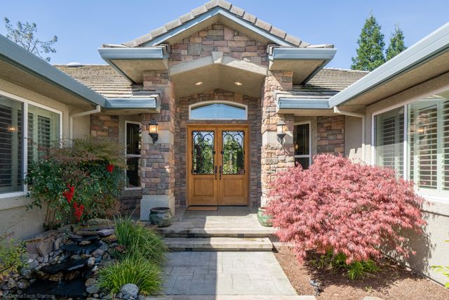 19565 San Vincente Drive, Redding, CA 96003