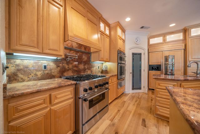 19565 San Vincente Drive, Redding, CA 96003