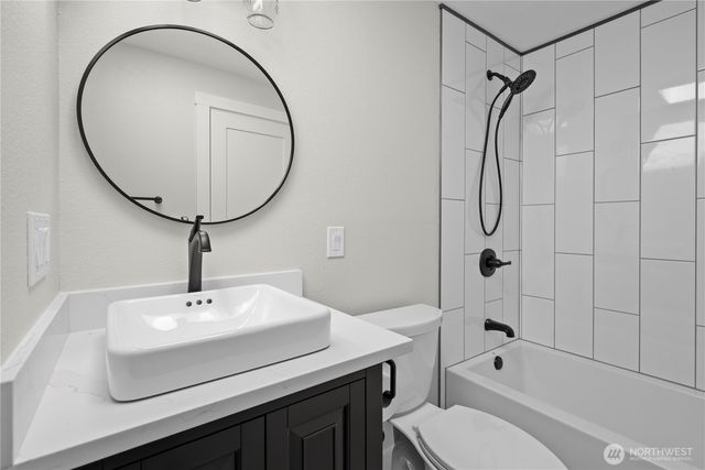 904 NE Lindsay Street #201, Coupeville, WA 98239