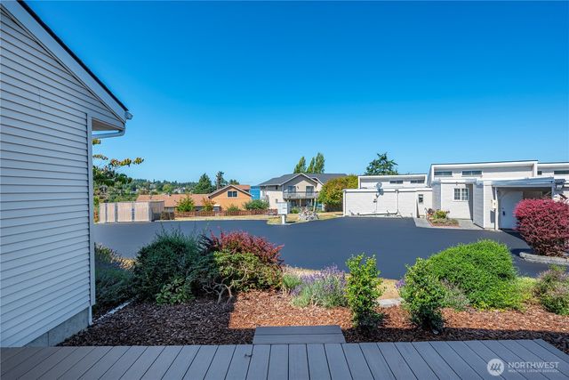 904 NE Lindsay Street #201, Coupeville, WA 98239