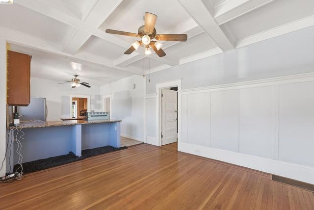 4326 West St, Oakland, CA 94608