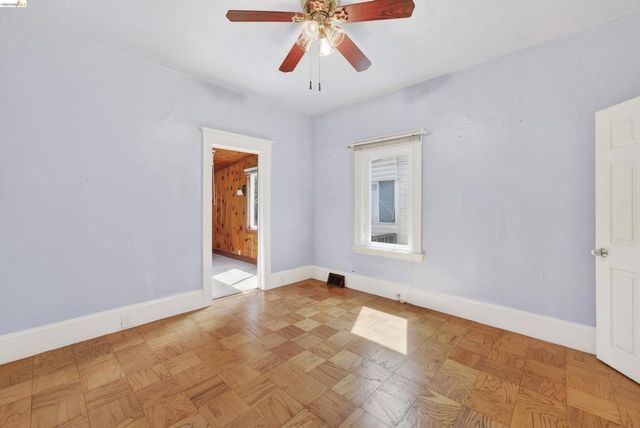 4326 West St, Oakland, CA 94608