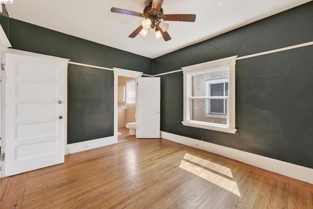 4326 West St, Oakland, CA 94608