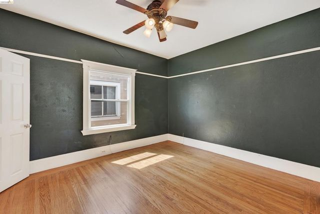 4326 West St, Oakland, CA 94608