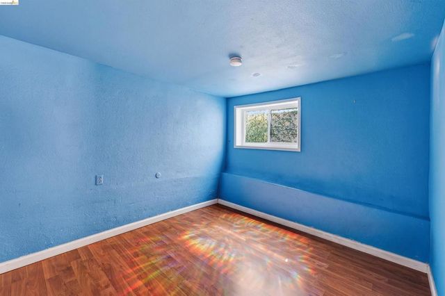 4326 West St, Oakland, CA 94608