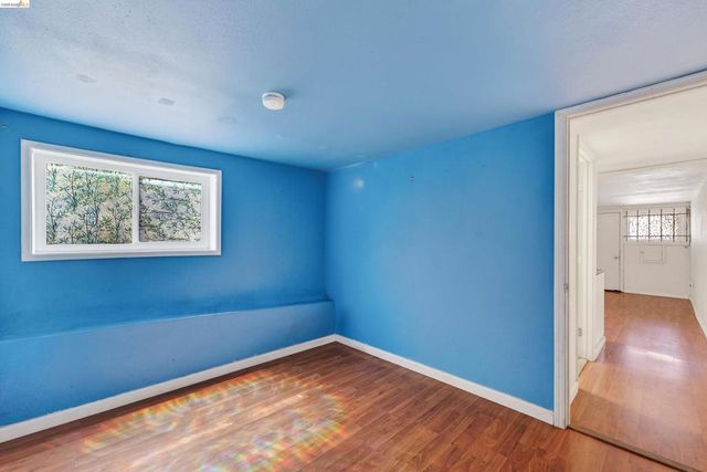 4326 West St, Oakland, CA 94608