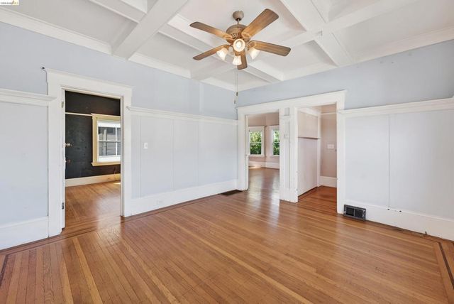 4326 West St, Oakland, CA 94608