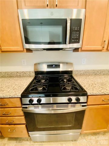 9213 Grand Valley Drive, Charlotte, NC 28213