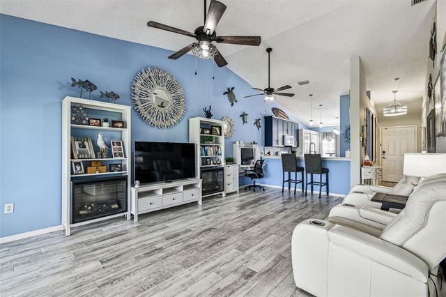 4210 CADDIE DRIVE E 202, Bradenton, FL 34203