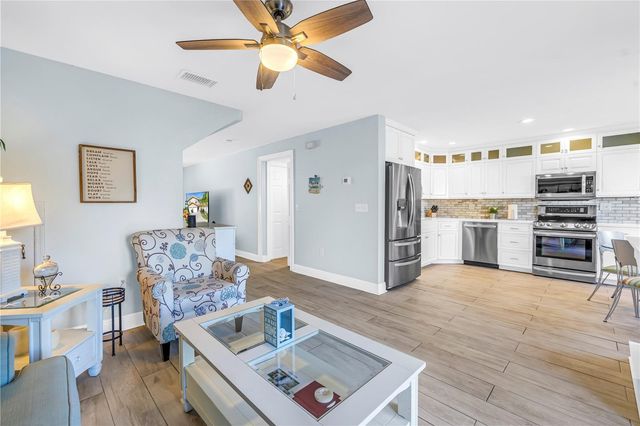 8985 ANTIGUA DRIVE, Seminole, FL 33777