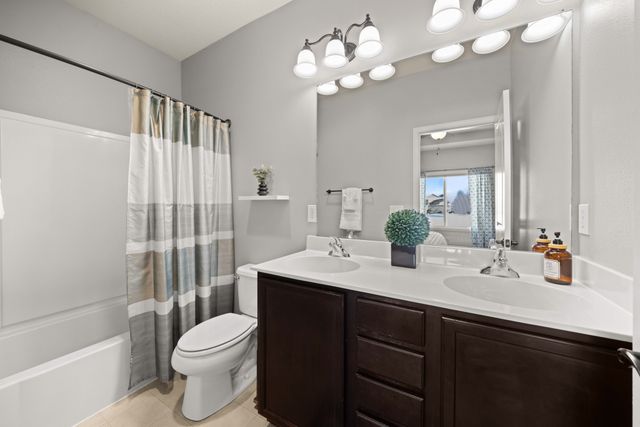 713 SE 12th Street, Grimes, IA 50111