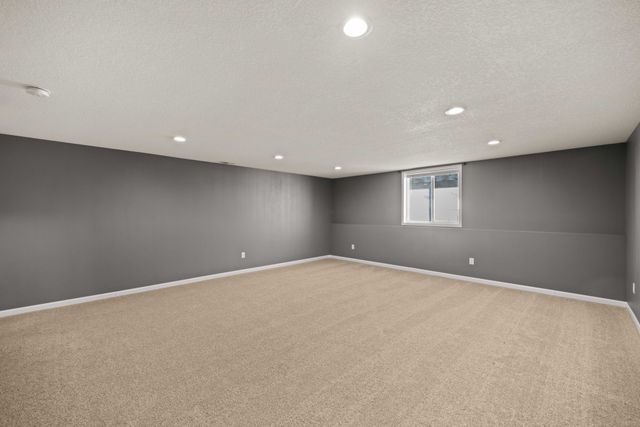 713 SE 12th Street, Grimes, IA 50111