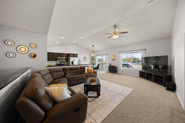 713 SE 12th Street, Grimes, IA 50111