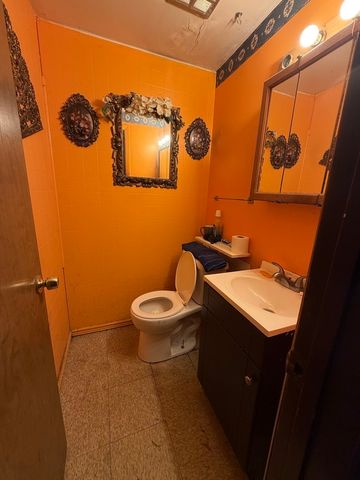 8620 S Baltimore Avenue, Chicago, IL 60617