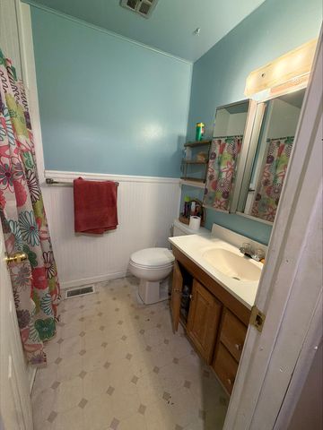 8620 S Baltimore Avenue, Chicago, IL 60617