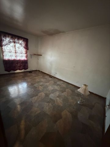 8620 S Baltimore Avenue, Chicago, IL 60617